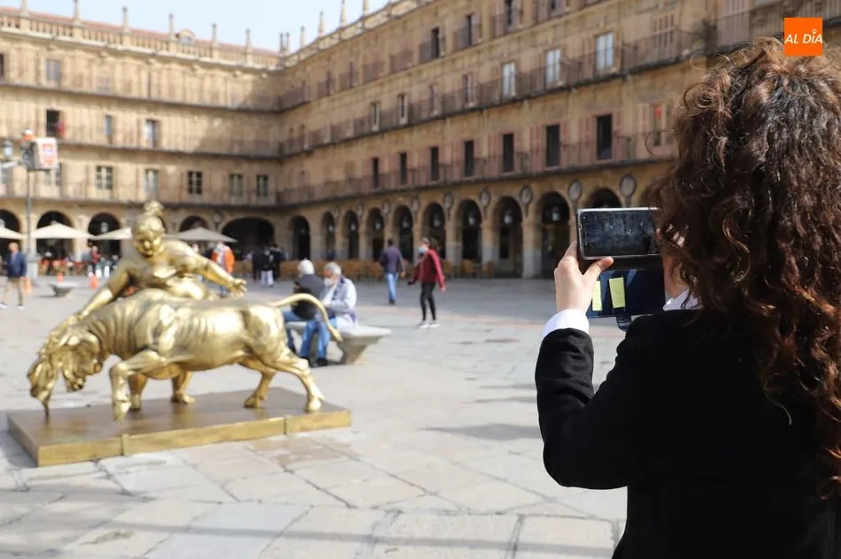 Foto 6 - Las esculturas del artista chino Xu Hongfei vuelven a adornar Salamanca
