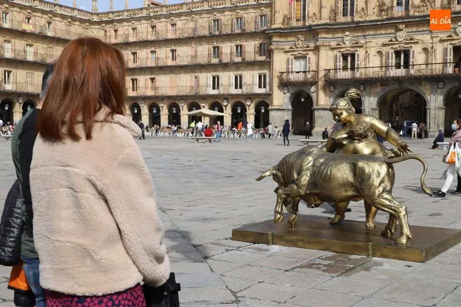 Foto 5 - Las esculturas del artista chino Xu Hongfei vuelven a adornar Salamanca