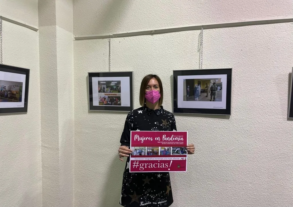 Lourdes Vaquero en la exposición con motivo del Día Internacional de la Mujer