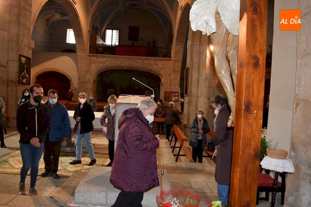 Foto 4 - El tradicional besapi&eacute;s al Cristo de la Salud, sustituido por segundo a&ntilde;o consecutivo por una...