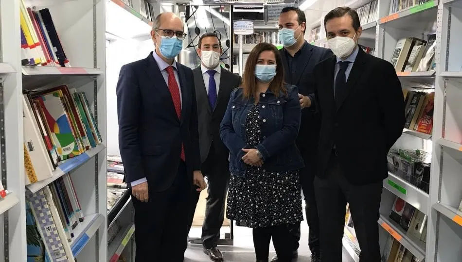 Foto 3 - La Diputaci&oacute;n de Salamanca adquiere un nuevo bibliob&uacute;s para actualizar el servicio