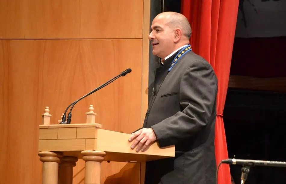 Sin obispo, pero por nuestro bien  