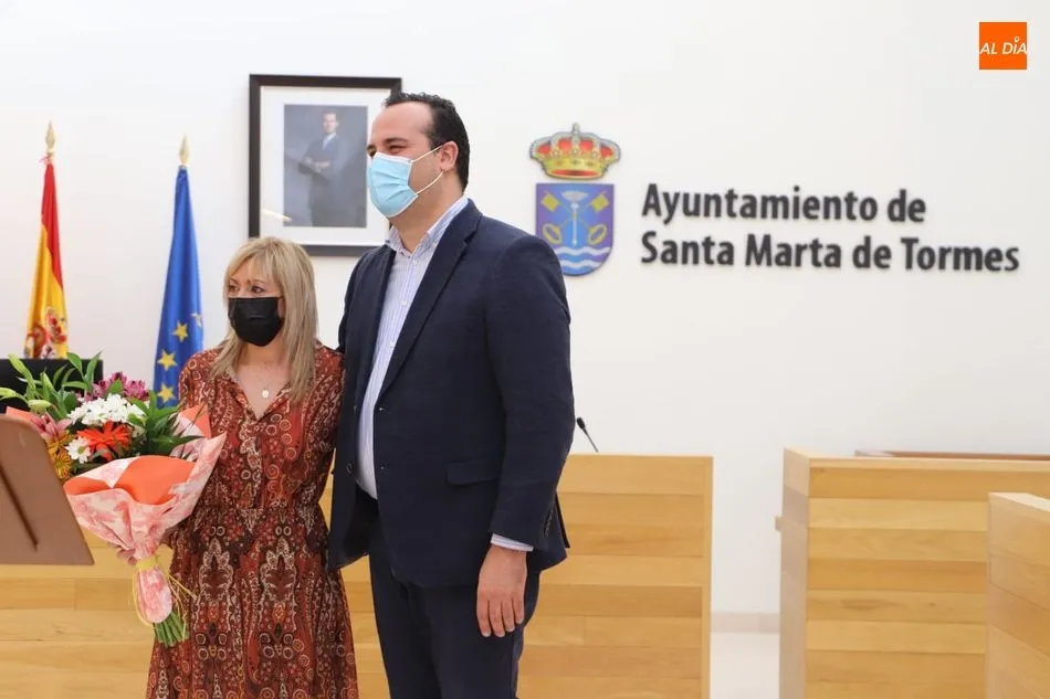 Foto 10 - El Ayuntamiento de Santa Marta entrega los premios &lsquo;Con nombre de Mujer&rsquo;