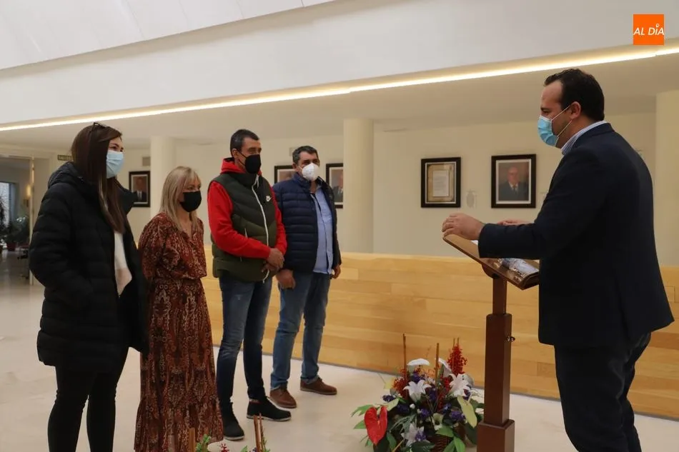 Foto 7 - El Ayuntamiento de Santa Marta entrega los premios &lsquo;Con nombre de Mujer&rsquo;