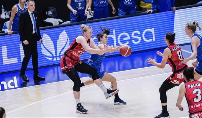 Foto 5 - El Perfumer&iacute;as Avenida cae en la pr&oacute;rroga con el Uni Girona y no consigue colarse en la final de...