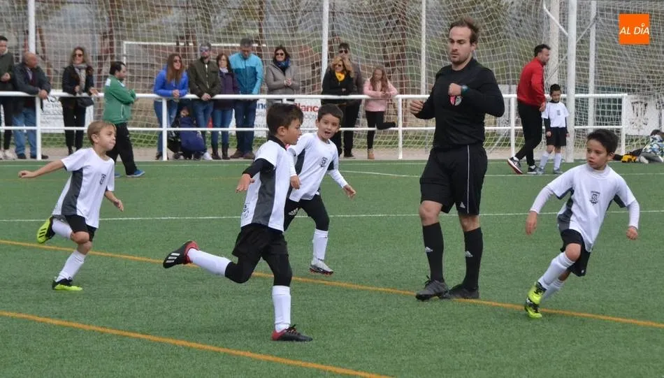 El lunes volverá a la actividad la cantera del Ciudad Rodrigo CF tras un año parada  