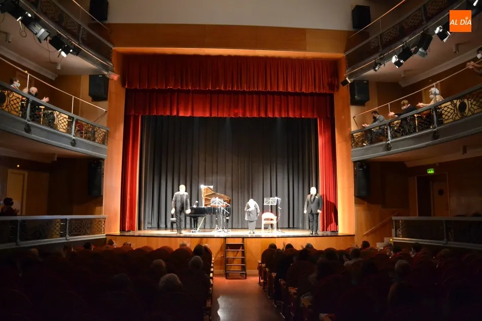Foto 7 - Mar&iacute;a Galiana encandila al p&uacute;blico de Ciudad Rodrigo, de la cual dijo que &ldquo;me gusta mucho&rdquo;  