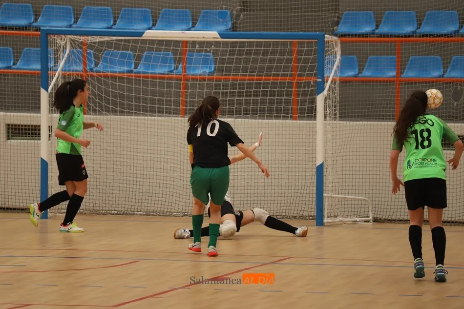 Foto 11 - Doble derrota del Intersala y la USAL