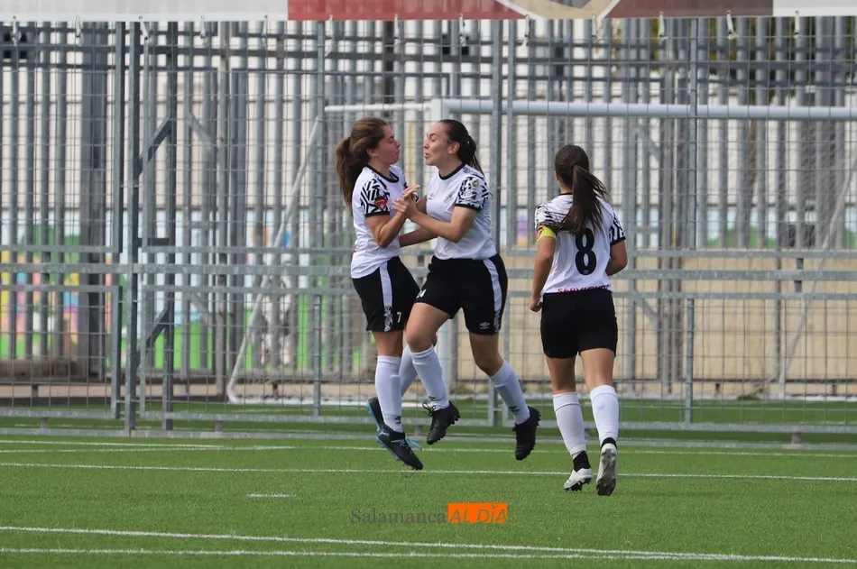 Foto 11 - El Salamanca UDS Femenino vuelve a sonre&iacute;r: manita al San P&iacute;o X para acabar con la mala racha...