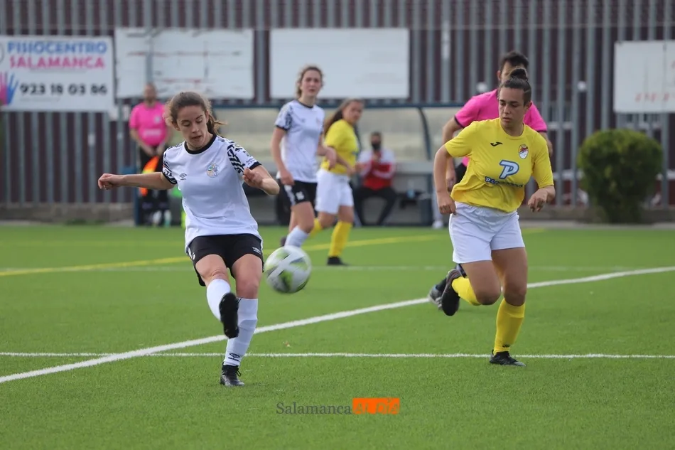 Foto 5 - El Salamanca UDS Femenino vuelve a sonre&iacute;r: manita al San P&iacute;o X para acabar con la mala racha...