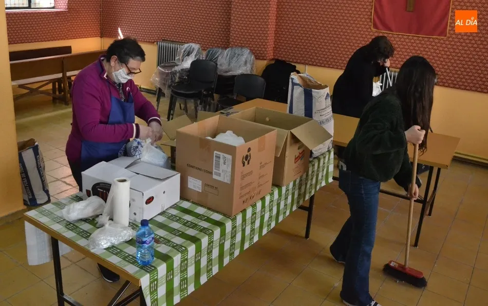 Foto 10 - Manos Unidas reparte casi 300 bocadillos en su novedosa Operaci&oacute;n Bocata a domicilio  