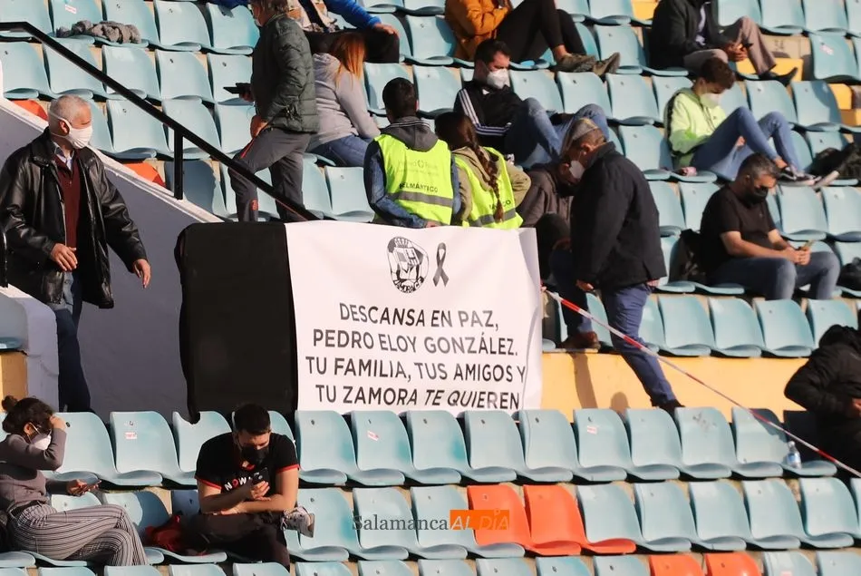 Foto 5 - El Helm&aacute;ntico se rinde a Antonio Amaro por sus 100 partidos con el Salamanca UDS