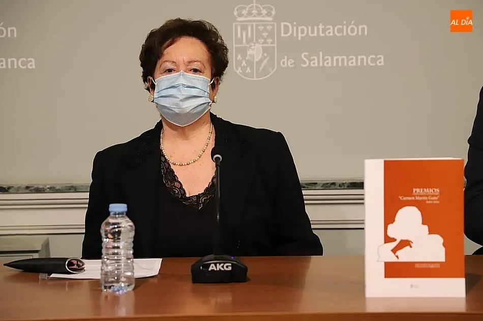 Foto 5 - La Asociaci&oacute;n de Mujeres de Lumbrales recoge en un libro las obras&nbsp;ganadoras del certamen...