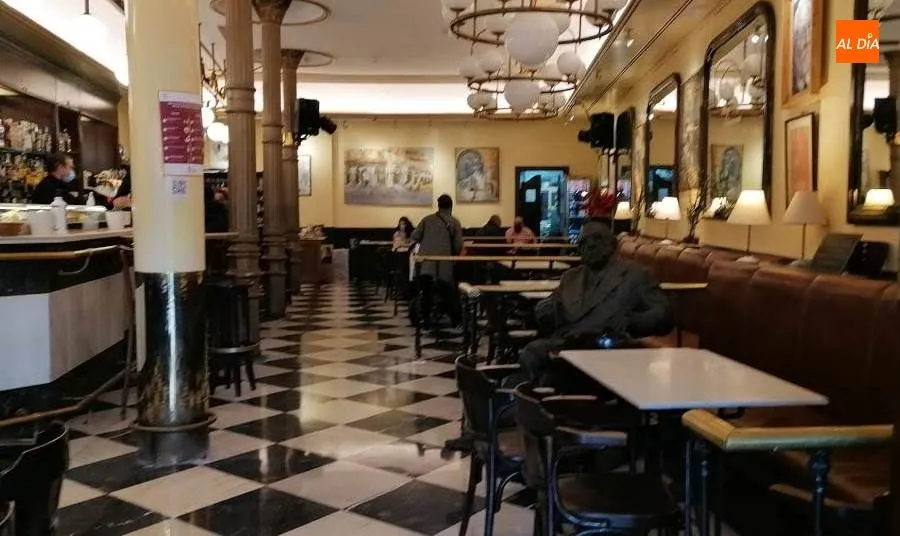 Foto 6 - La vida vuelve al interior de bares, cafeter&iacute;as y restaurantes salmantinos