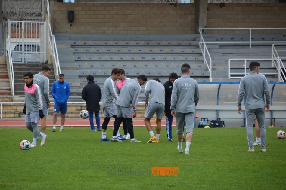 Foto 6 - El Salamanca UDS entrena por primera vez tras su descenso a Segunda RFEF y lo hace sin Casado