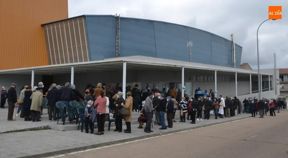 Enorme indignación en la segunda jornada de vacunación masiva en Ciudad Rodrigo  
