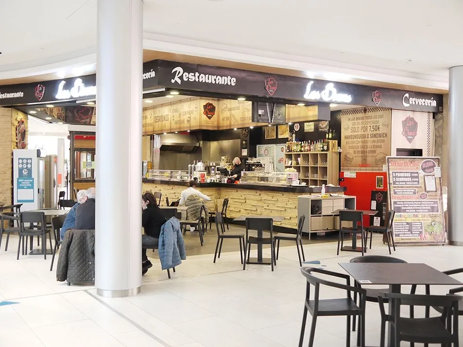 Foto 8 - El Centro Comercial El Tormes abre al completo&nbsp;&nbsp;    &nbsp;  