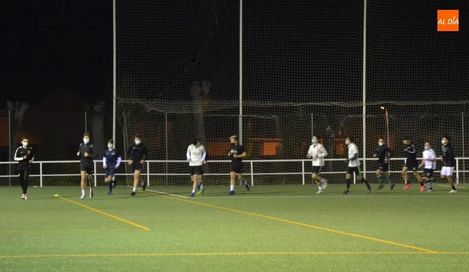 Foto 10 - La cantera del Ciudad Rodrigo CF regresa al terreno de juego un a&ntilde;o despu&eacute;s  