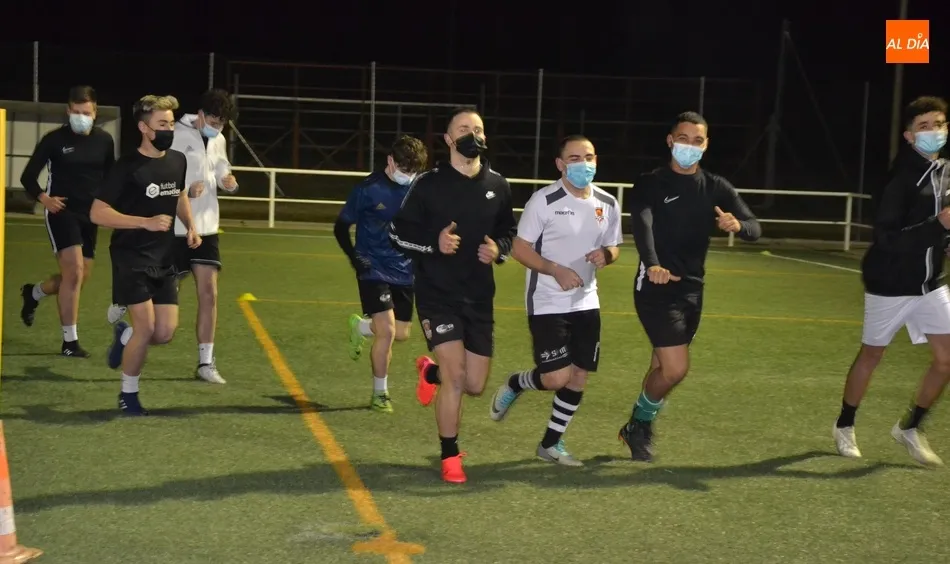 Foto 4 - La cantera del Ciudad Rodrigo CF regresa al terreno de juego un a&ntilde;o despu&eacute;s  
