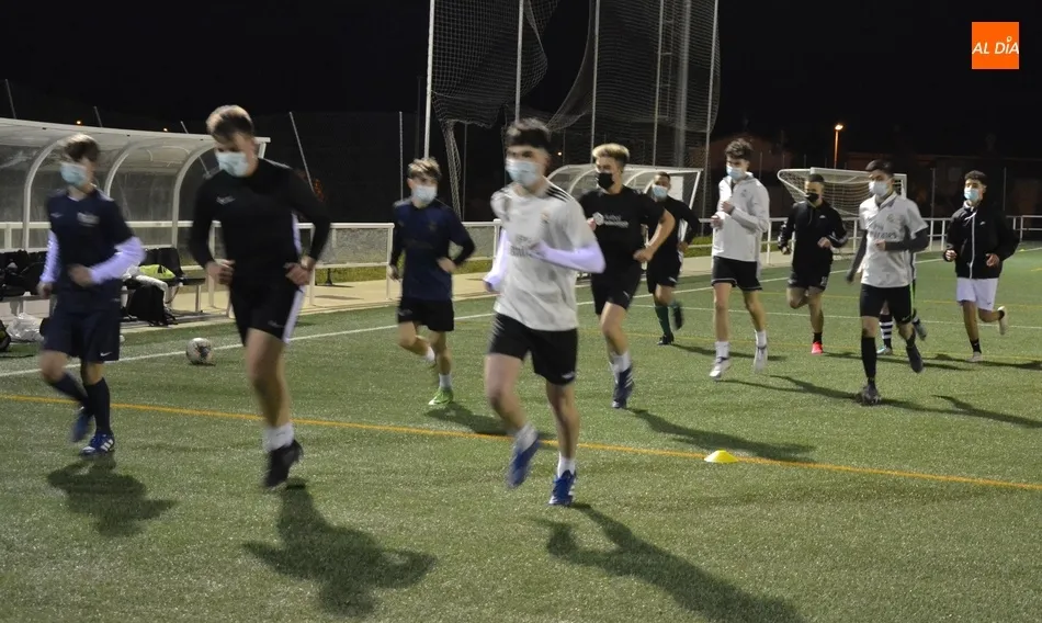 Foto 6 - La cantera del Ciudad Rodrigo CF regresa al terreno de juego un a&ntilde;o despu&eacute;s  