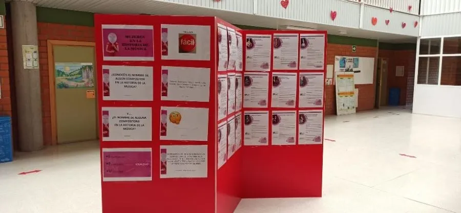 Foto 5 - El colegio Antonio Machado organiza una exposici&oacute;n sobre las compositoras m&aacute;s relevantes de la...