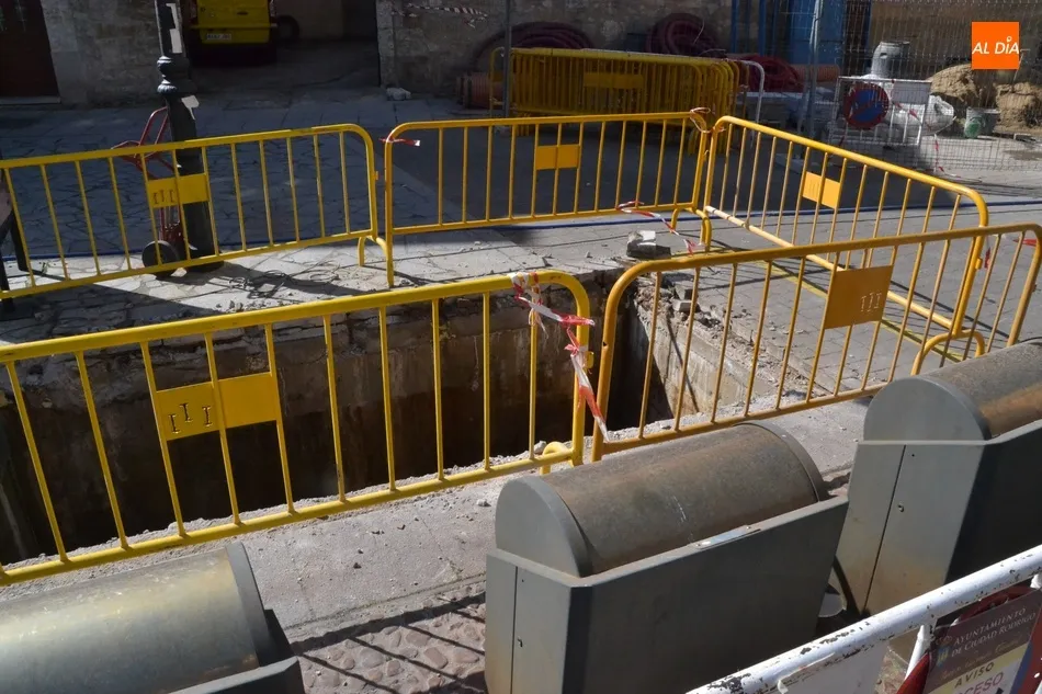 Foto 6 - Suprimidos varios contenedores soterrados del centro hist&oacute;rico por su insalubridad y peligrosidad  