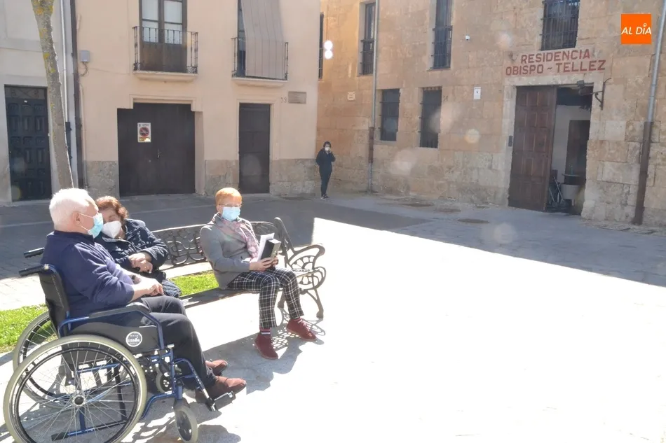 Foto 4 - Los residentes de Obispo T&eacute;llez vuelven a salir a la calle tras conseguir la inmunidad  