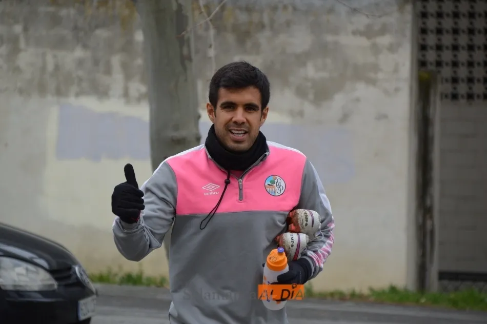 Télles llega a un entrenamiento