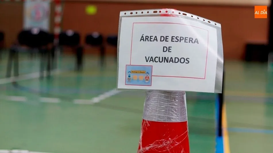 Foto 7 - Vacunaci&oacute;n masiva en el pabell&oacute;n Unamuno para inmunizar a 2.000 estudiantes de titulaciones...
