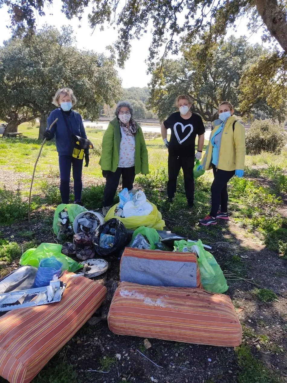 Foto 4 - El Ayuntamiento de Terradillos participa en la campa&ntilde;a #MiPuebloSinBasuralera  
