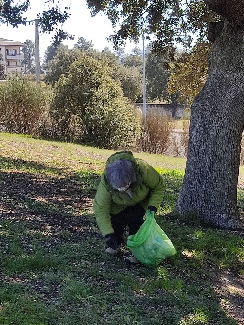 Foto 2 - El Ayuntamiento de Terradillos participa en la campa&ntilde;a #MiPuebloSinBasuralera  