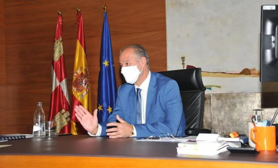 El presidente del Parlamento de Castilla y León, Luis Fuentes