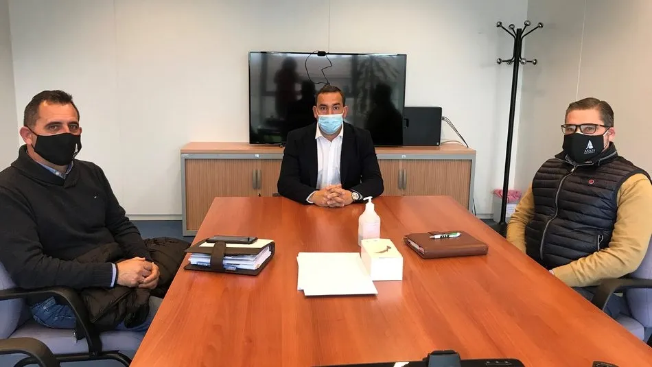 De iz. a der., Juan Luis Delgado, Eloy Ruiz y Mariano Olea