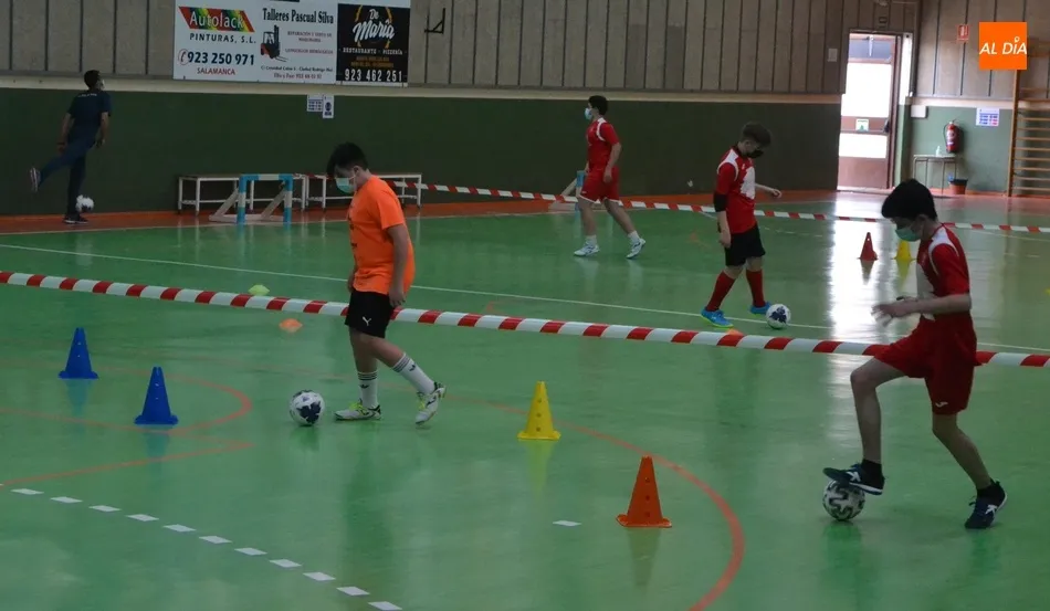 La Base del III Columnas regresa a los entrenamientos un año después  