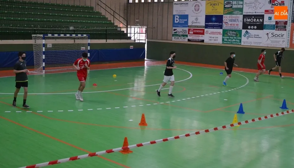 Foto 6 - La Base del III Columnas regresa a los entrenamientos un a&ntilde;o despu&eacute;s  