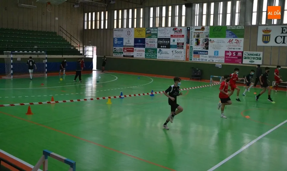 Foto 2 - La Base del III Columnas regresa a los entrenamientos un a&ntilde;o despu&eacute;s  