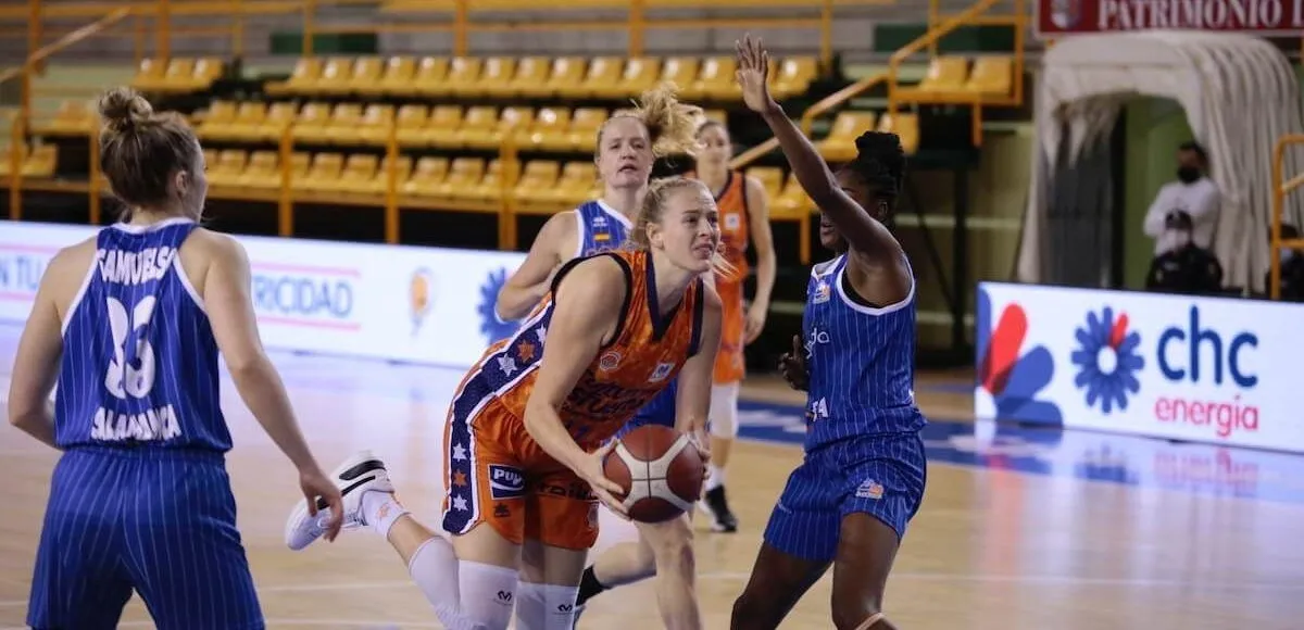 Duelo de la primera vuelta entre ambos equipos / CB Avenida