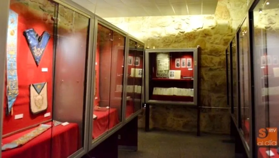 Algunas de las piezas expuestas en el Centro Documental de la Memoria Histórica de la calle Gibraltar