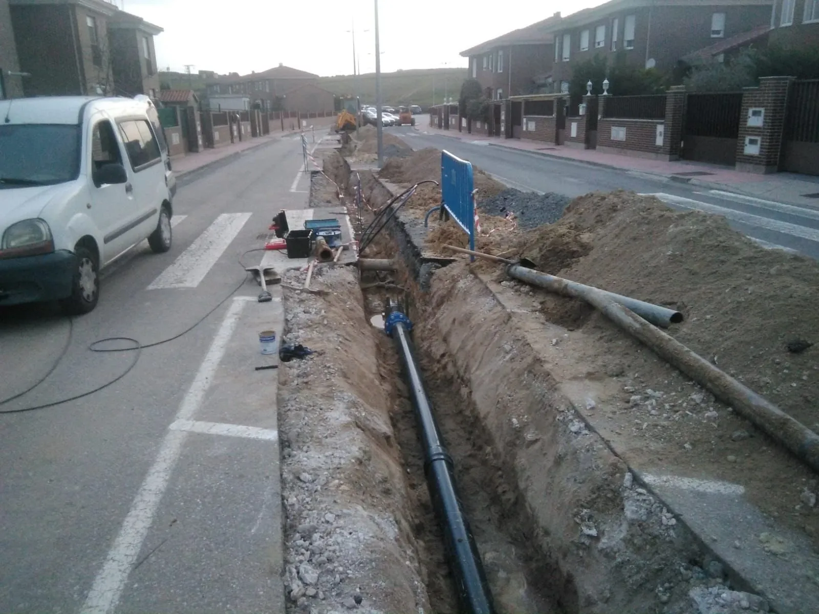 Foto 3 - Iniciada&nbsp;la renovaci&oacute;n de las conducciones en la urbanizaci&oacute;n Balcones de Alba&nbsp;  