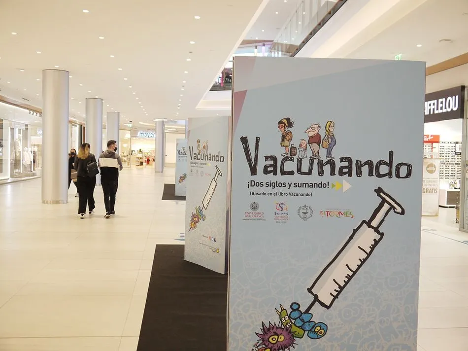 Exposición ¡Vacunando! en el Centro Comercial El Tormes
