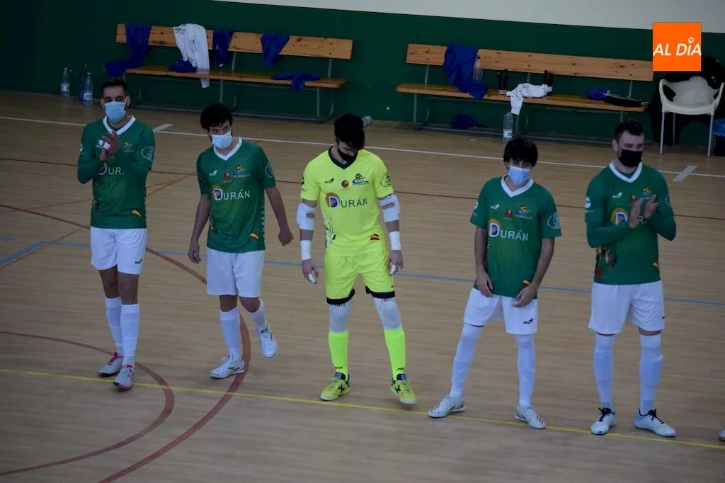 Foto 9 - El Piensos Dur&aacute;n Albense golea al Boal FS en la vuelta de su afici&oacute;n (6-1)