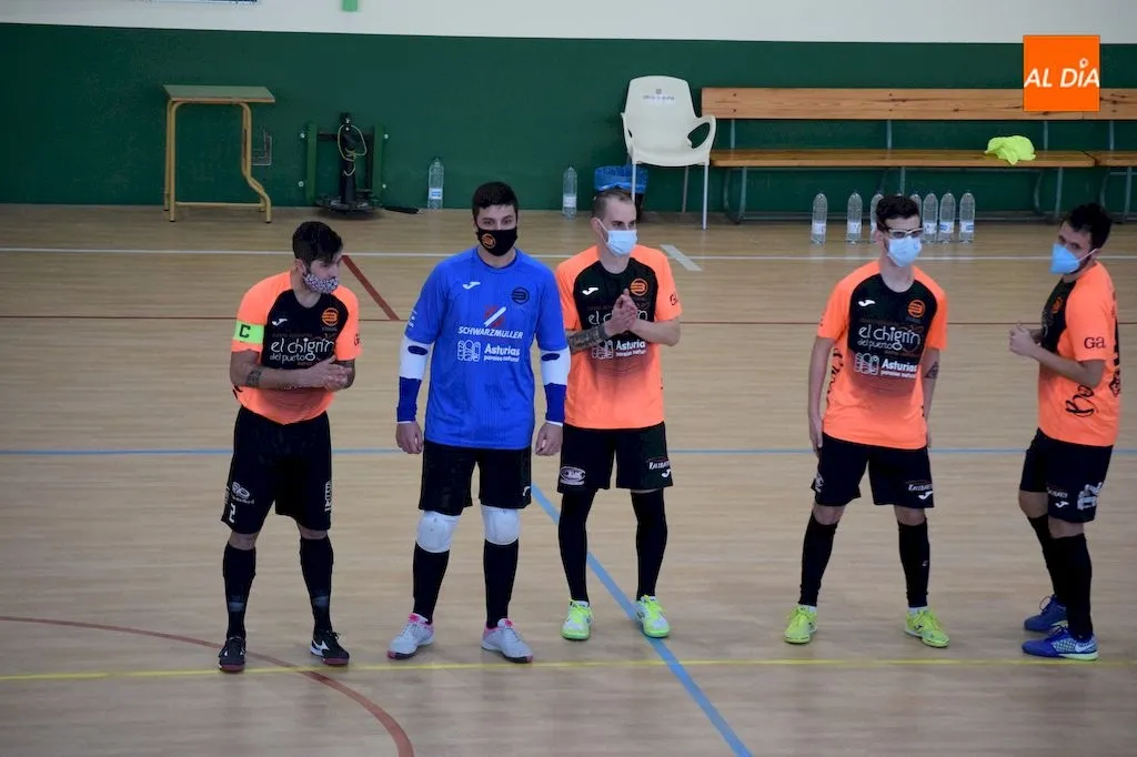 Foto 6 - El Piensos Dur&aacute;n Albense golea al Boal FS en la vuelta de su afici&oacute;n (6-1)