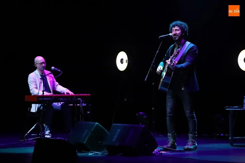 Foto 9 - Marwan deleita al p&uacute;blico salmantino con su m&uacute;sica