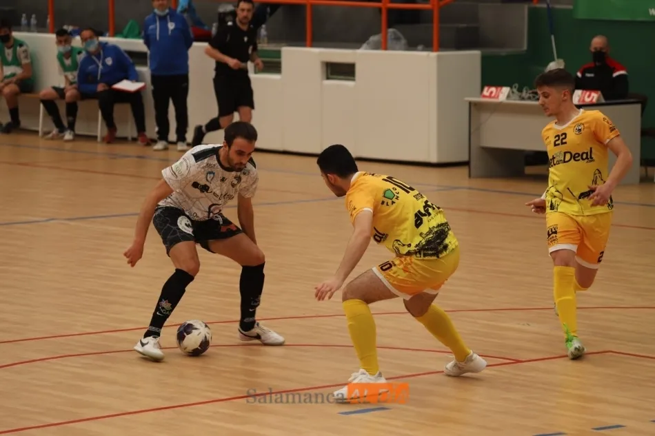 Foto 11 - El FS Salamanca Unionistas gana al River Zamora en un tenso partido (5-3)  