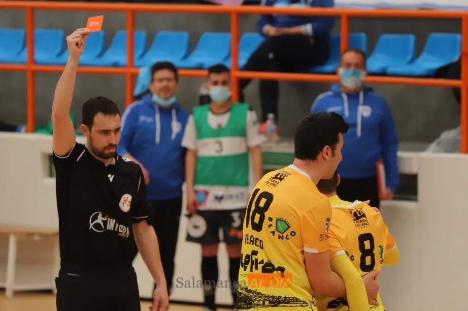 Foto 10 - El FS Salamanca Unionistas gana al River Zamora en un tenso partido (5-3)  
