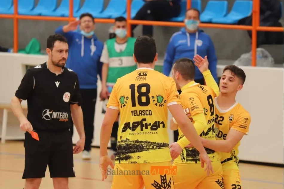 Foto 9 - El FS Salamanca Unionistas gana al River Zamora en un tenso partido (5-3)  