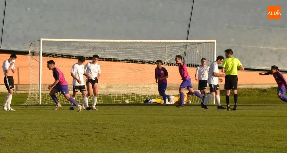 Gol que le dio la victoria al Ribert | Fotos @kisanghani