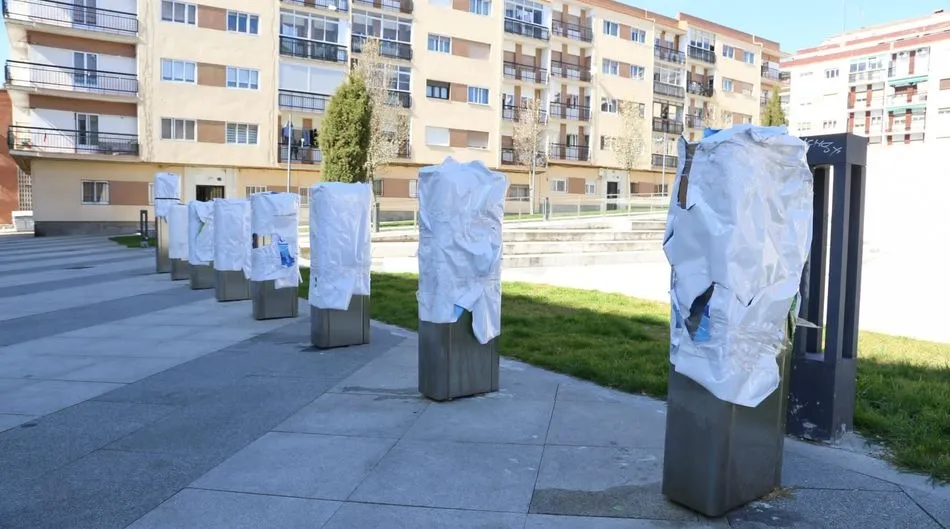 Una de las bases de este servicio de bicicletas de alquiler en la plaza de Trujillo
