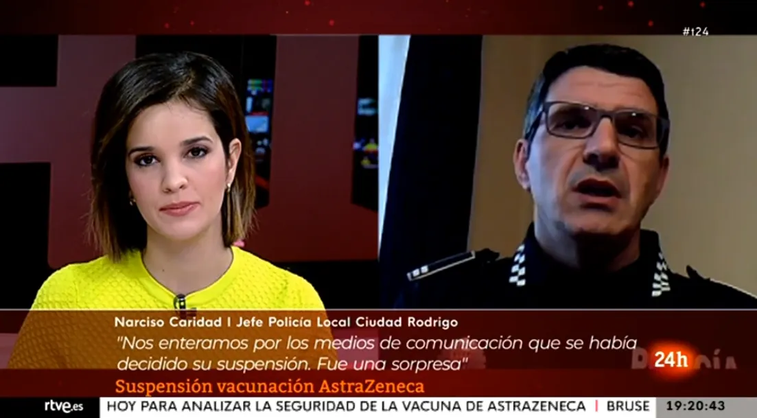 El Canal 24 Horas entrevista a Narciso Caridad al ser uno de los últimos en vacunarse con...