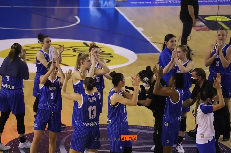 Foto 3 - El Perfumer&iacute;as Avenida deja atr&aacute;s sus fantasmas para tumbar al Uni Girona y acercarse a la Final...